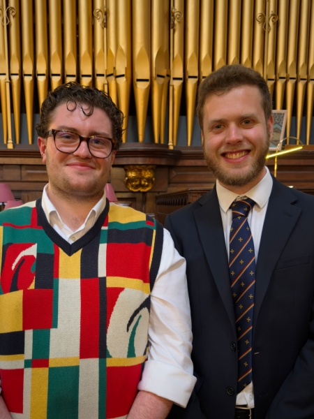 organist image